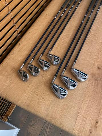 Taylormade sim max os ijzers, golf clubs beschikbaar voor biedingen