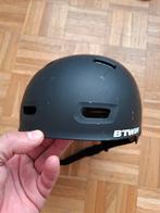 Beschermingen + kinderfiets-/rolhelm, Ophalen, Gebruikt, S