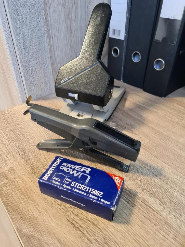 Professionele perforator Leitz en nietjesmachine Bostitch, Diversen, Bureau-accessoires, Gebruikt, Ophalen of Verzenden