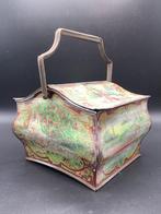 Ancienne boîte Huntley & Palmers - coffret, Enlèvement ou Envoi