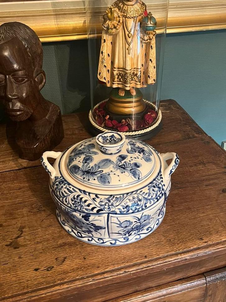 Porseleinen dekselkom, Antiek en Kunst, Antiek | Porselein, Ophalen of Verzenden