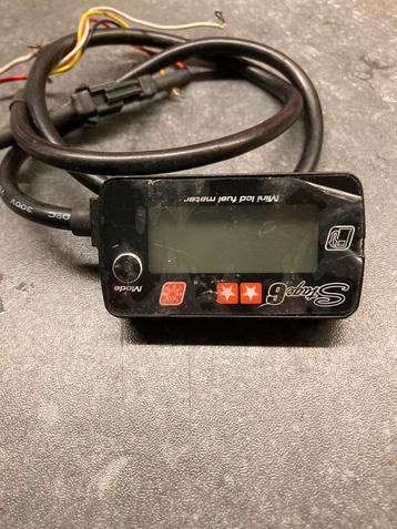 Stage6 elektronische benzinemeter in nieuwstaat beschikbaar voor biedingen