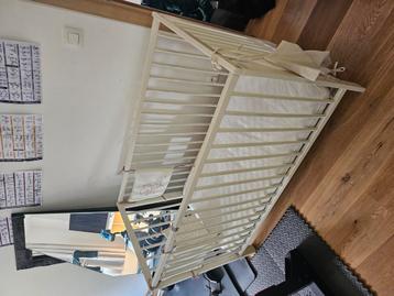 Lit barreaux + matelas  beschikbaar voor biedingen
