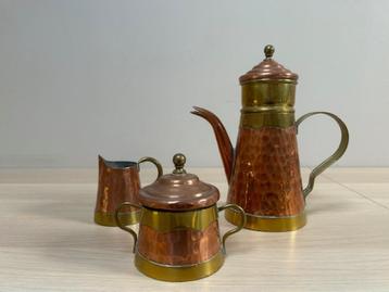 Vintage koperen koffieset beschikbaar voor biedingen
