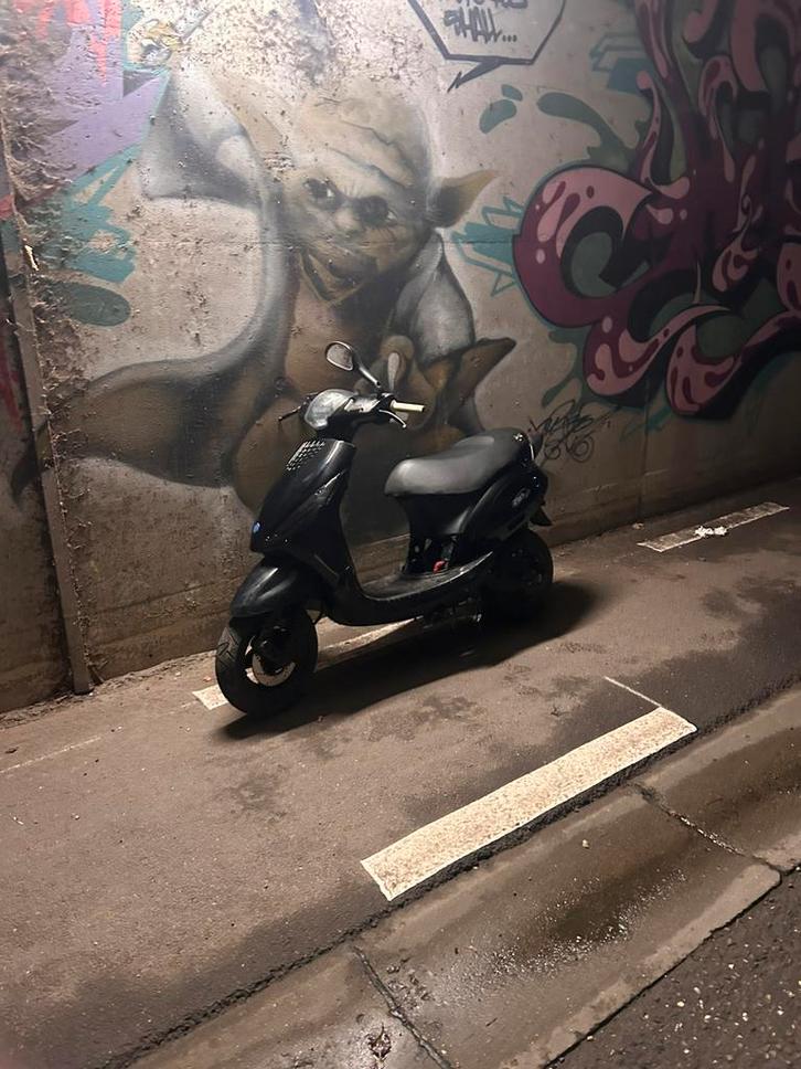 Zip 70 cc, Fietsen en Brommers, Scooters | Piaggio, Zip, Ophalen
