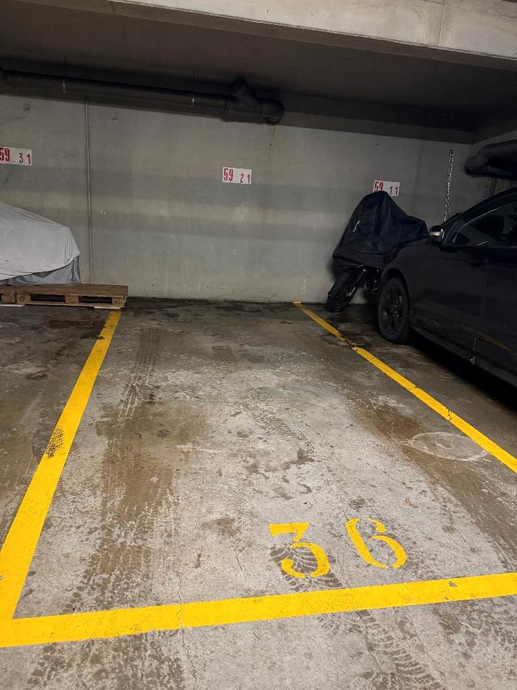 Garage staanplaats, Immo, Garages & Places de parking, Genk