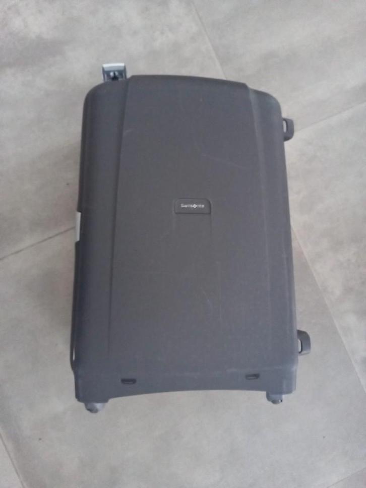 Robuuste Samsonite koffer – 65  47  25 cm, Handtassen en Accessoires, Koffers, Gebruikt, Hard kunststof, 60 tot 70 cm, 35 tot 45 cm