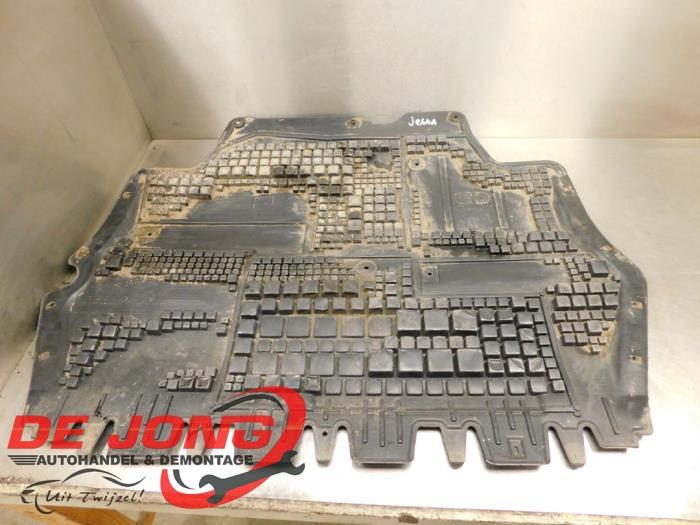 Plaque de protection moteur d'un Volkswagen Jetta, Volkswagen, -, 3 mois de garantie, Utilisé