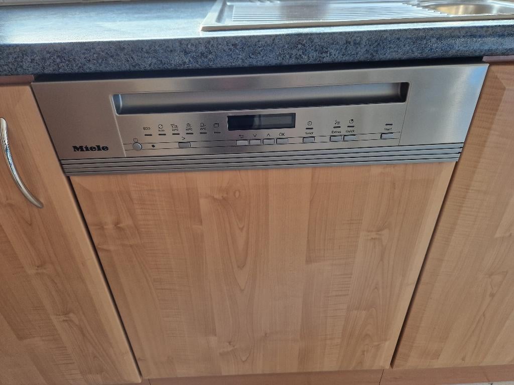 MIELE vaatwasser: Type HG07, model 67210 sci., Ophalen, Gebruikt