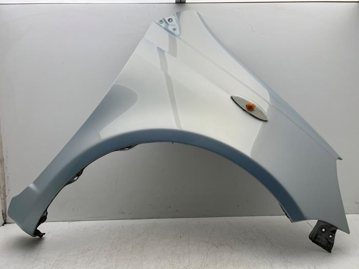 Scherm rechts-voor van een Toyota Yaris (8R0), Gebruikt, -, -, Ophalen of Verzenden