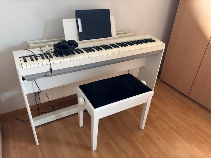 Roland FP30x wit, Muziek en Instrumenten, Piano's, Zo goed als nieuw, Wit, Ophalen