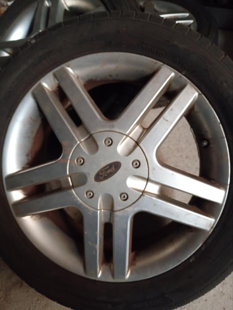Velgen Ford Focus 205/50R16