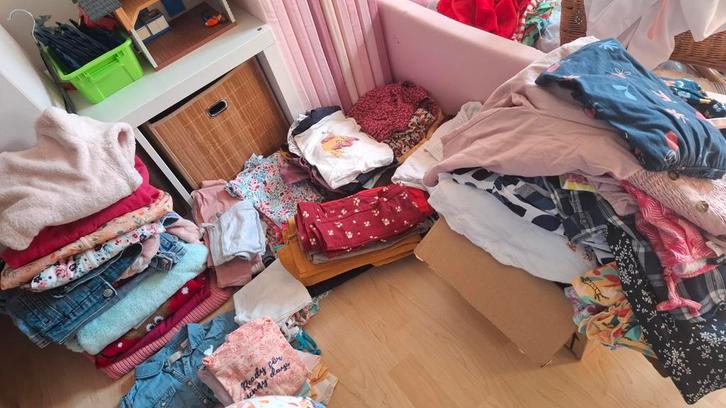 Lot de vêtements taille 4 ans fille, Kinderen en Baby's, Babykleding | Baby-kledingpakketten, Ophalen