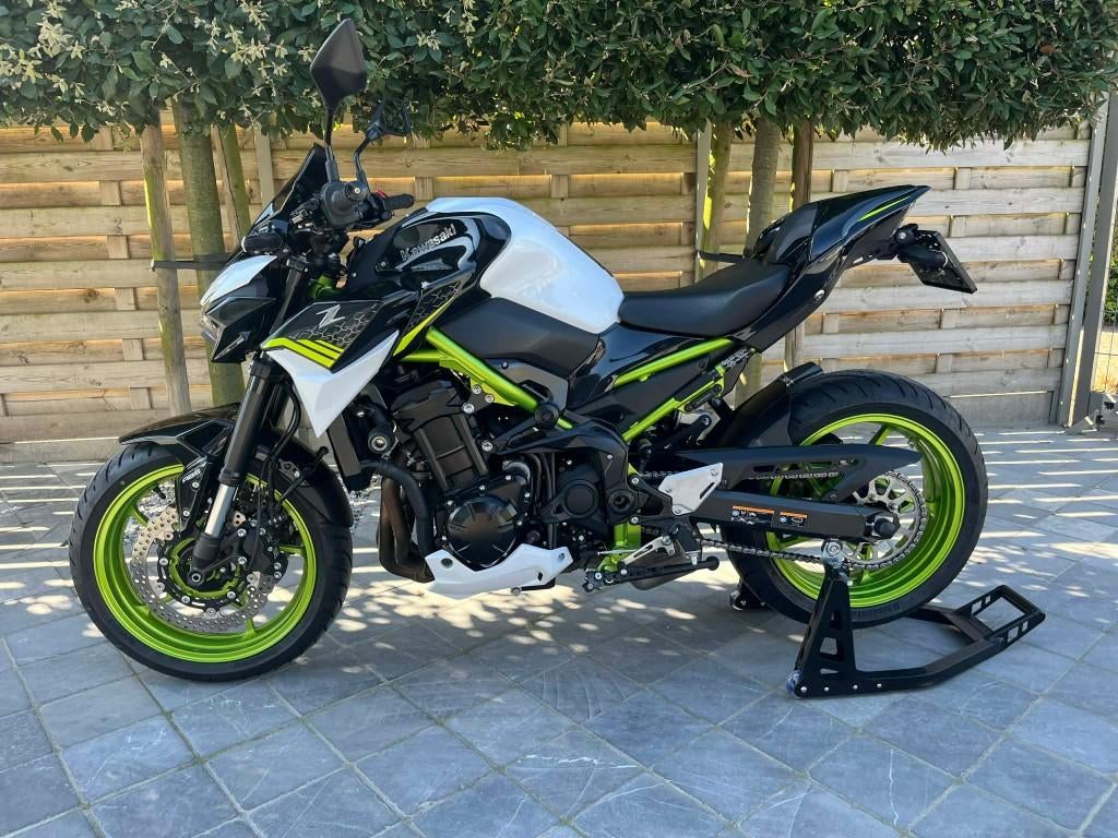 kawasaki z900 **performance ** 12000km** akrapovic**4/2021**, Motoren, 4 cilinders, Motorrijbewijs A, 948 cc, Bedrijf