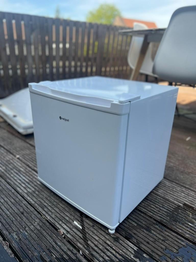 Diepvries/congelateur/freezer Veripart, Minder dan 85 cm, Tussenbouw, Minder dan 60 cm, Zo goed als nieuw