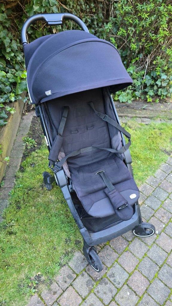 Chicco buggy – compact & opvouwbaar – past in reistas, Kinderen en Baby's, Buggy's, Zo goed als nieuw, Ophalen