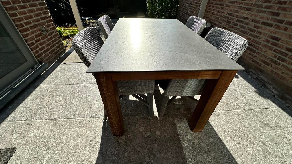 Table de jardin et 4 chaises, Jardin & Terrasse, Ensembles de jardin, Comme neuf, Salons de jardin, Bois dur, 4 places, Table à dinner