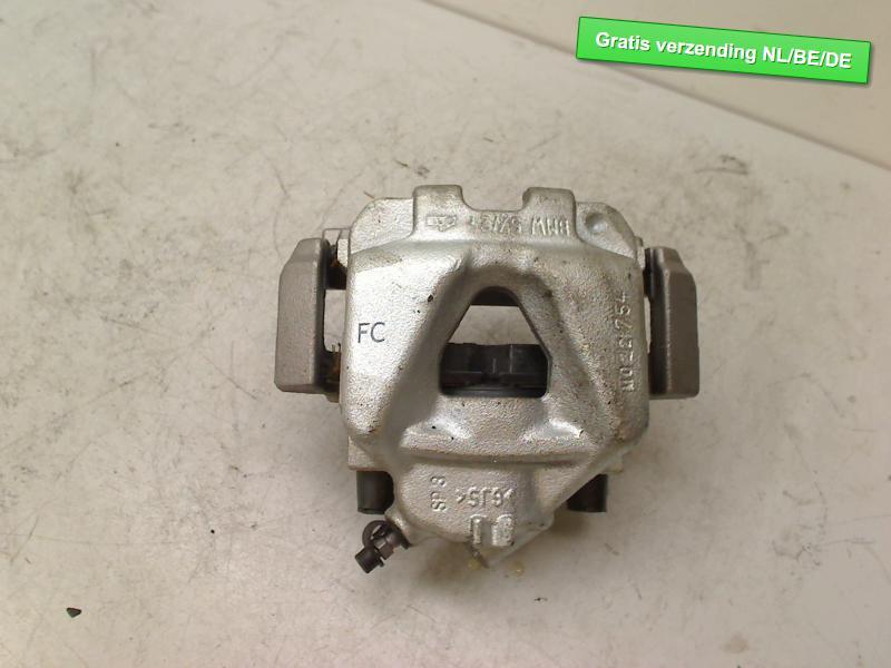 ETRIER DE FREIN AVANT DROIT 1km oud nieuw BMW 3 serie (E90), Dhr. R. de Gouw, Utilisé, Info@123Parts.nl, De Bloemendaal 21 21
5221 EB  'S HERTOGENBOSCH, NL