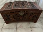Coffret en bois avec sculpture décorative, Enlèvement, Utilisé