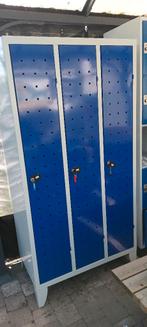 Metalen locker kast met drie deuren, Ophalen, Gebruikt