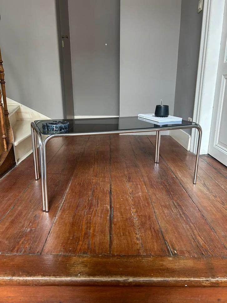 Table basse tubulaire chromé vintage Bauhaus avec verre fumé, Antiquités & Art, Antiquités | Meubles | Tables, Enlèvement
