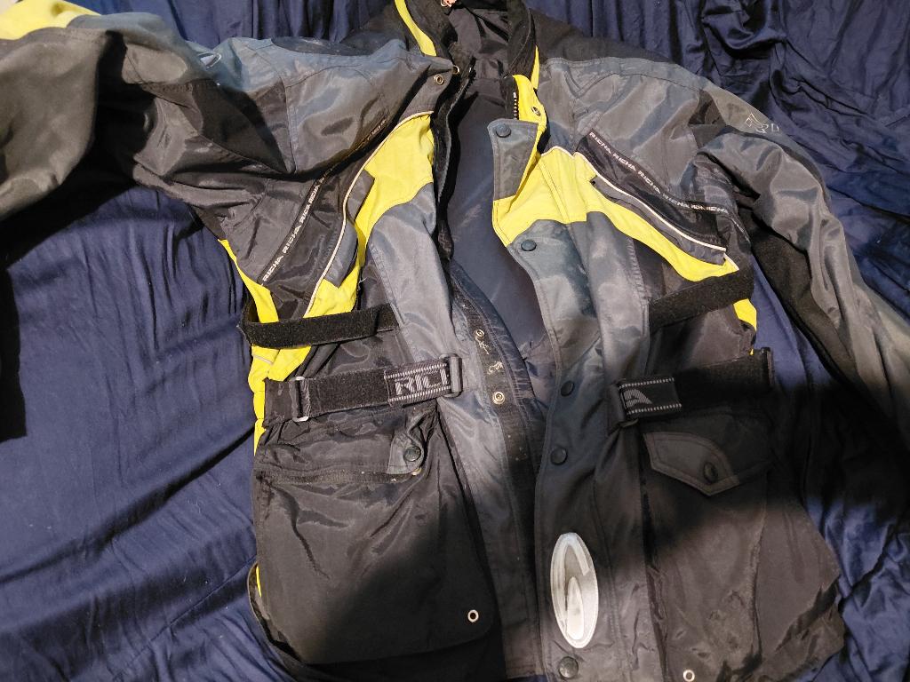 Veste moto+pantalon+gants, Motos, Seconde main, Ensemble, RICHA, Enlèvement