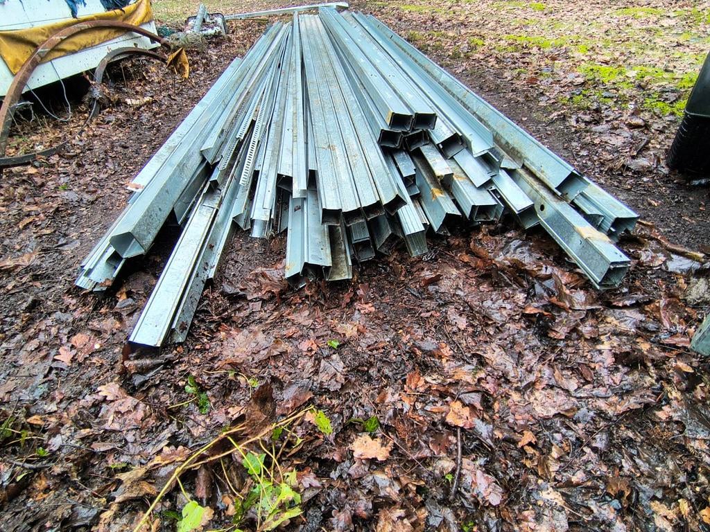 Gyproc metal studs, Doe-het-zelf en Bouw, Metalen, Ophalen