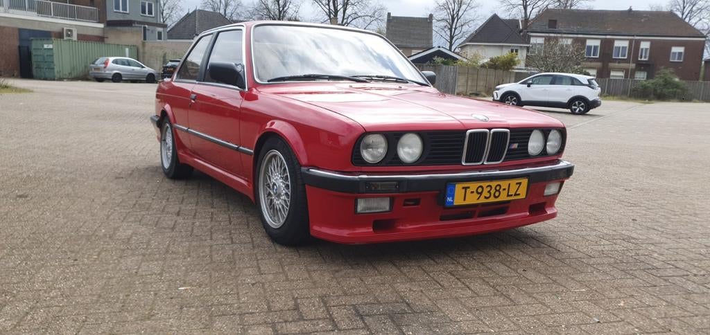Bmw e30 318i, Auto's, BMW, Particulier, 3 Reeks, Benzine, Coupé, 2 deurs, Handgeschakeld, Rood, Bruin, Achterwielaandrijving, Ophalen of Verzenden
