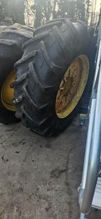 20.8 R 38 banden met velgen, Ophalen of Verzenden