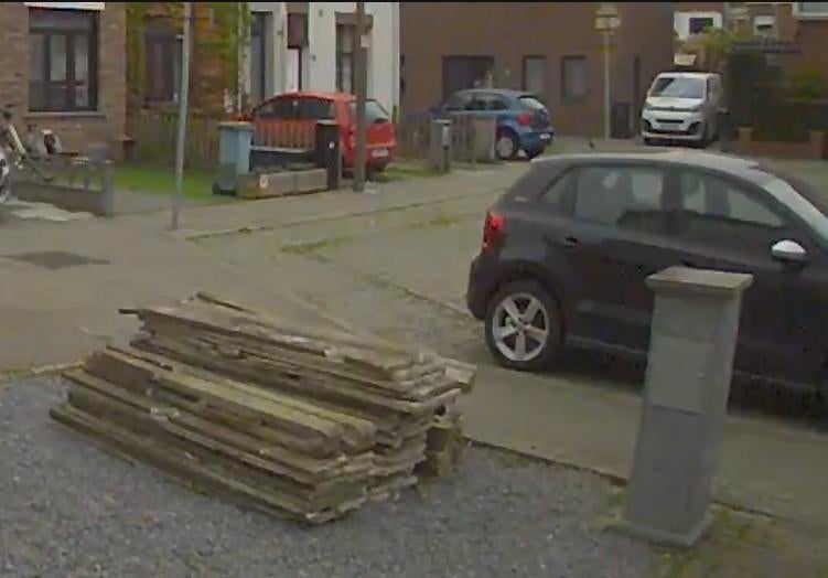 Betonplaten en palen, Enlèvement