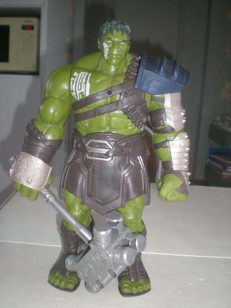 grote hulk, Kinderen en Baby's, Speelgoed | Actiefiguren, Ophalen of Verzenden, Zo goed als nieuw