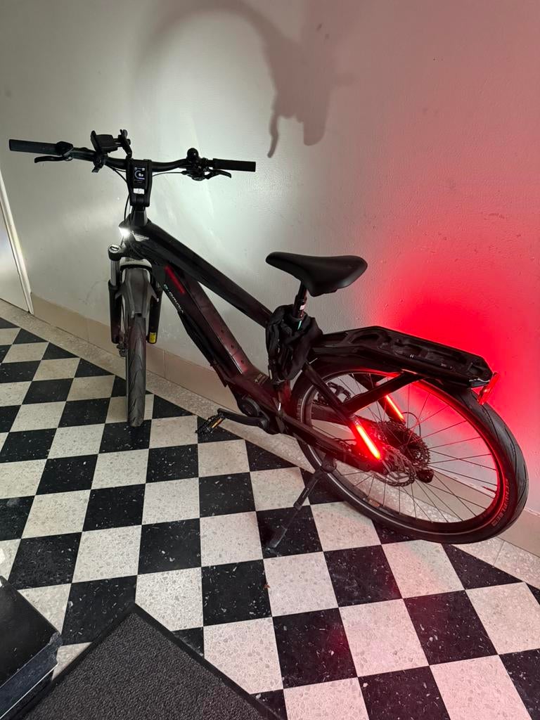 Bianchi e omnia elektrische fiets bosch motor, Fietsen en Brommers, Elektrische fietsen, Zo goed als nieuw, Overige merken, 50 km per accu of meer