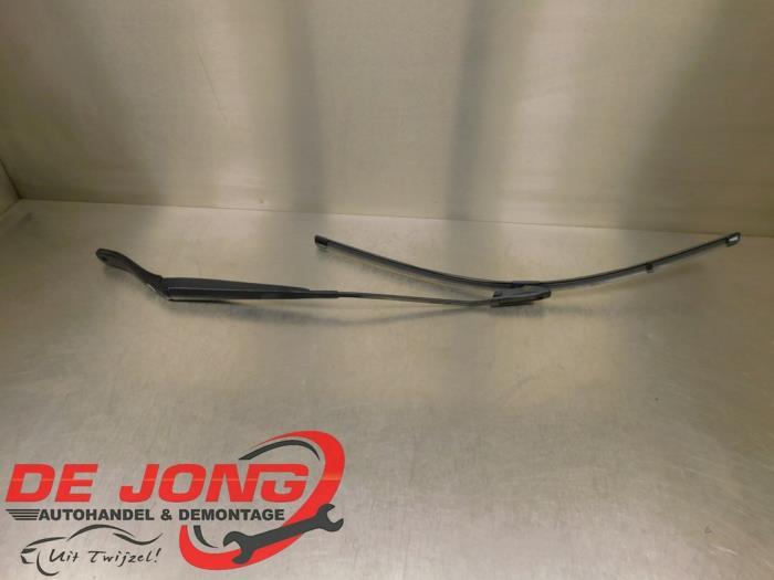 Bras essuie-glace avant d'un Opel Vivaro, Autos : Pièces & Accessoires, Vitres & Accessoires, Opel, Utilisé, 3 mois de garantie