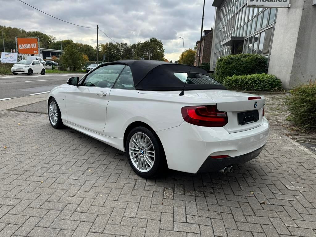 À vendre TEKOOP BMW 220 D pak M  30000 km !!!!!!!, Automaat, Achterwielaandrijving, Cabriolet, Wit
