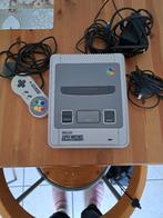 Oude Super Nintedo-console uit 1992, Games en Spelcomputers, Ophalen, Gebruikt, Met 1 controller