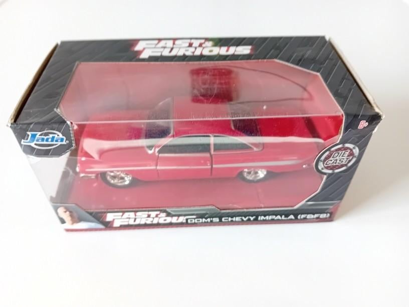 DOM'S CHEVY IMPALA uit FAST & FURIOUS., Hobby & Loisirs créatifs, Voitures miniatures | 1:32, Enlèvement ou Envoi, Comme neuf