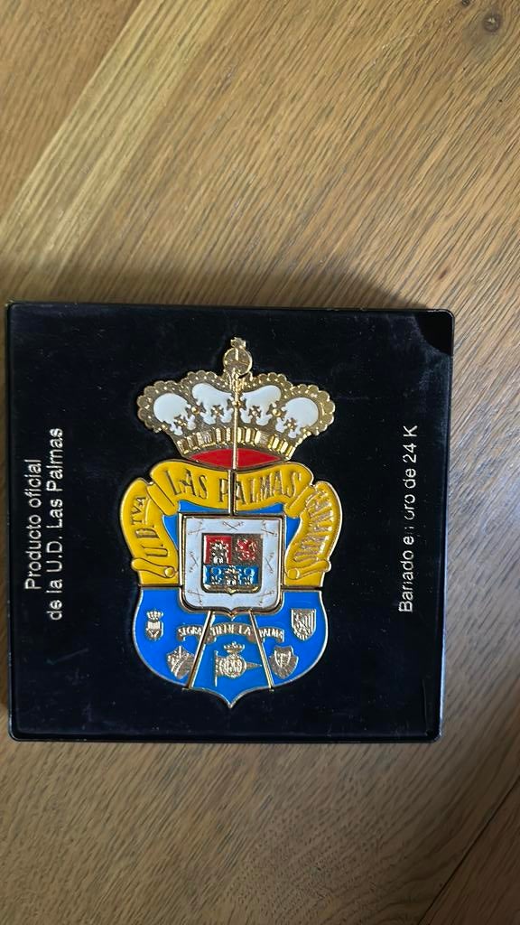 Set pins  eerste klasse club Las Palmas Gran Canaria, Ophalen of Verzenden, Zo goed als nieuw