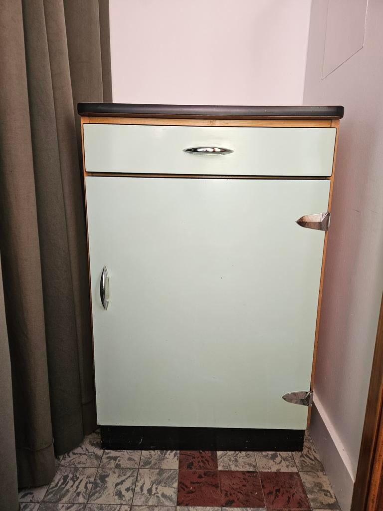 Armoire de cuisine en formica j'70 ?, Enlèvement