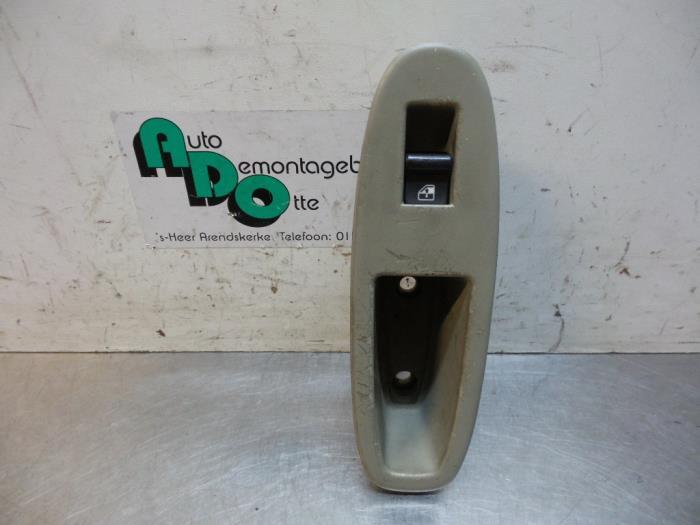 Elektrisch Raam Schakelaar van een Alfa Romeo 159, Auto-onderdelen, Dashboard en Schakelaars, Alfa Romeo, Gebruikt, Ophalen of Verzenden