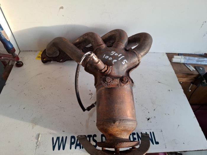 Collecteur d' échappement + catalyseur d'un Volkswagen Golf, Autos : Pièces & Accessoires, Systèmes d'échappement, Volkswagen