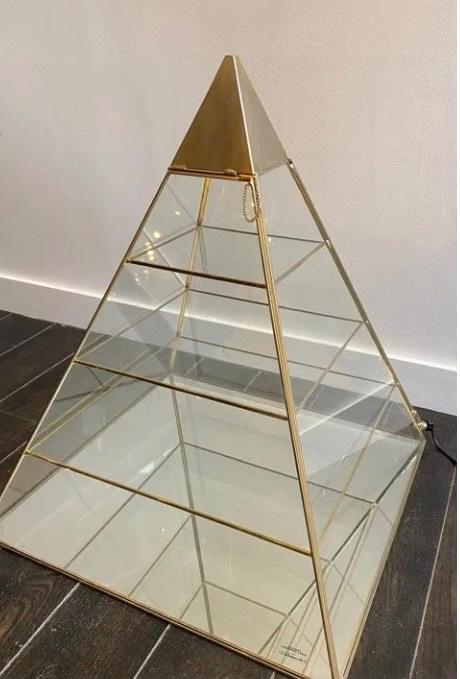 Vitrine pyramidale sur colonne, Maison & Meubles, Accessoires pour la Maison | Colonnes & Piliers, Comme neuf, Enlèvement