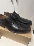 Klassiek moderne Clarks schoenen,nieuw in doos !!, Ophalen, Nieuw, Zwart