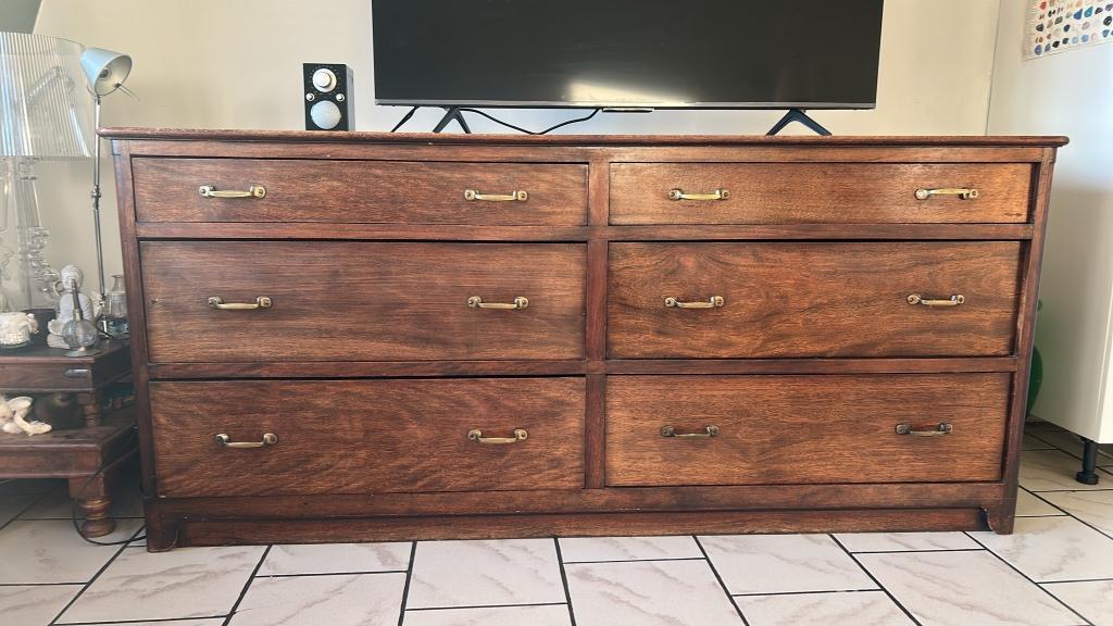 Ancienne commode anglaise en bois d’acajou massif, Enlèvement