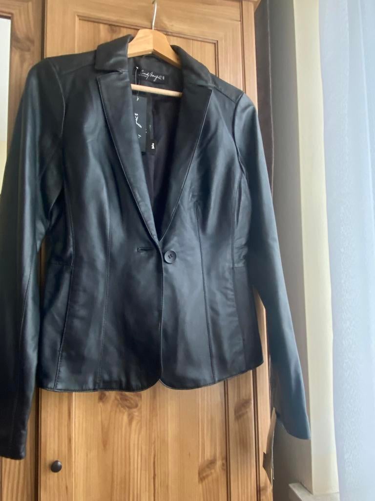 Veste en cuir pour femme, Neuf, Taille 38/40 (M), Enlèvement ou Envoi, Manteau