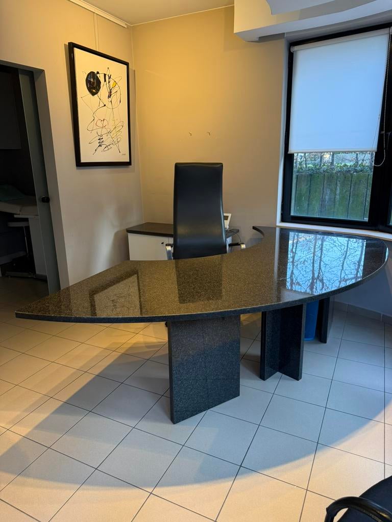 Magnifique bureau en granite anthracite., Maison & Meubles, Bureaux, Enlèvement, Utilisé