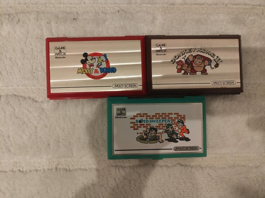 3 functionele game- en horlogeconsoles, Games en Spelcomputers