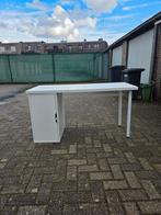 Bureau ikea 140cm x 60cm, Huis en Inrichting, Ophalen