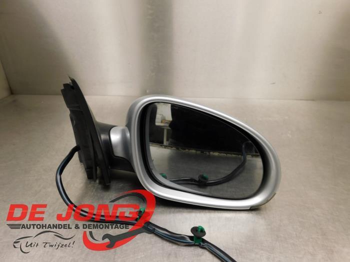 Rétroviseur extérieur droit d'un Volkswagen Jetta, Autos : Pièces & Accessoires, Rétroviseurs, Volkswagen, Utilisé, 3 mois de garantie