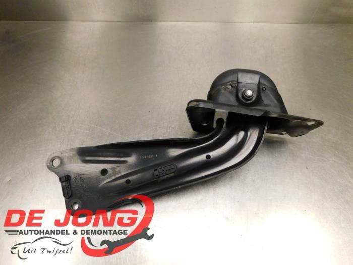 Draagarm links-achter van een Volkswagen Golf, Gebruikt, -, Volkswagen, -