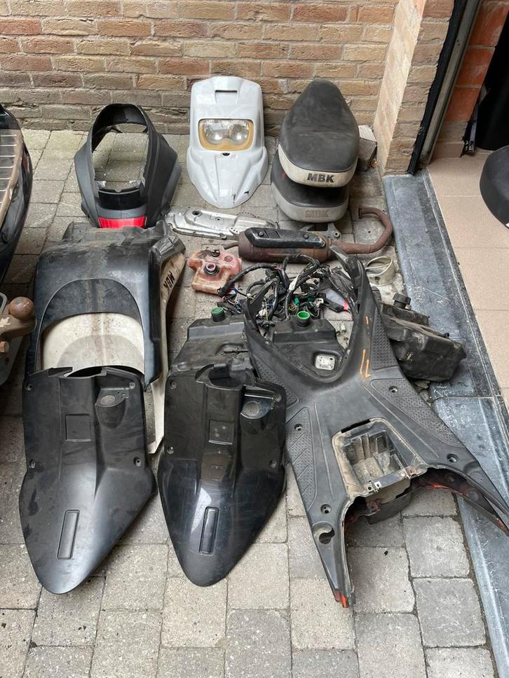 Lot onderdelen booster spirit nieuw model, Vélos & Vélomoteurs, Pièces de cyclomoteur | Scooters, Utilisé, Selle, Enlèvement